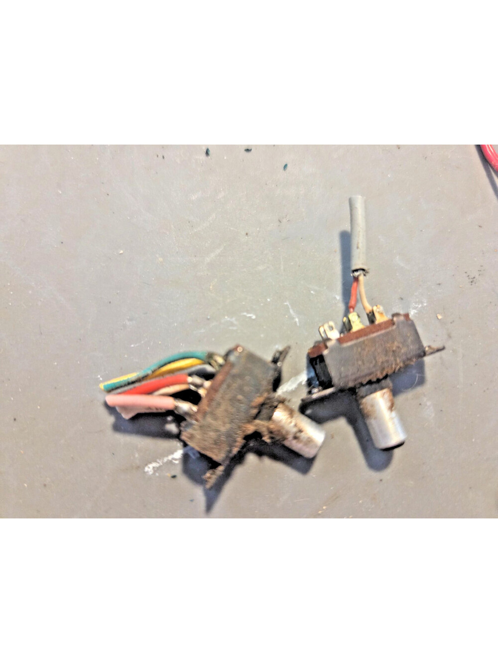 SET OF FLIP SWITCHES FOR ROSS (NO MODEL #) MOBILE CB RADIO